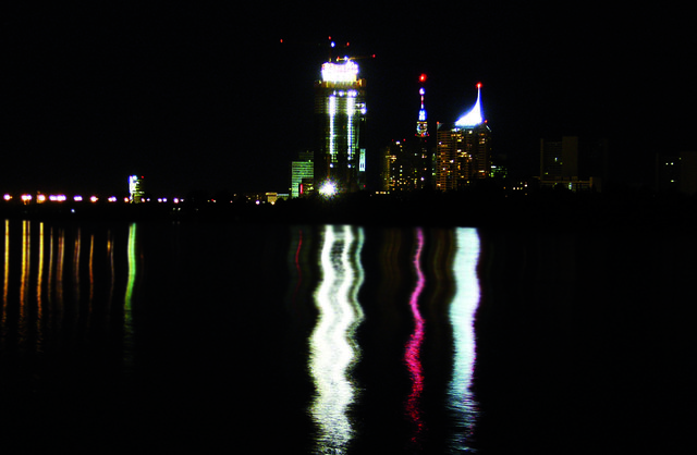 donaucity bei nacht