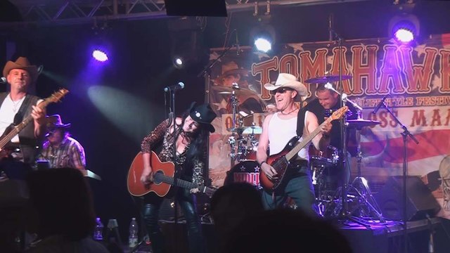 Country & Rock Power pur mit MIDLIFE special. Es hat richtig Spass gemacht ...