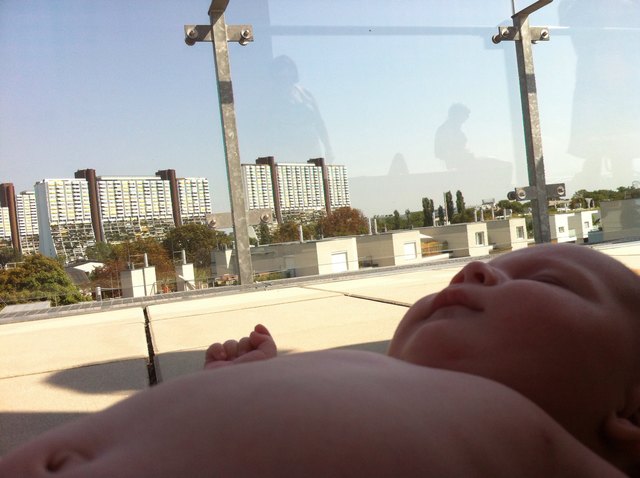 Unser Sohn am Dachpool