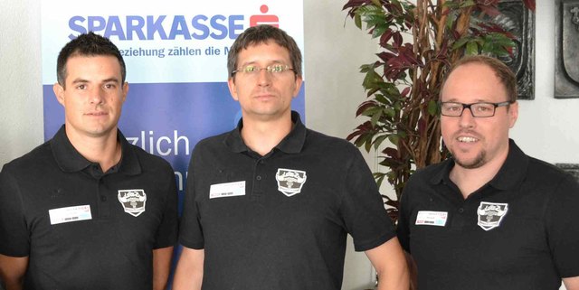 Kapitän Kresimir Marakovic, sportlicher Leiter Thomas Lintner und Trainer Erwin Gierlinger freuen sich auf den Saisonstart | Foto: ULZ Schwaz