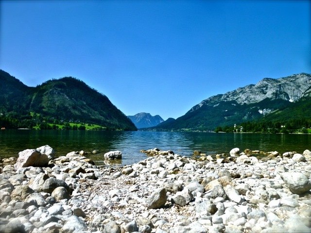 Am Grundlsee - Ich mache zur Zeit eine Sommertour durch Österreich und da war ich auch beim schönen Grundlsee im Ausseerland.