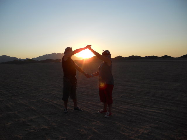 Ägypten / Gemeinsam den Sonnenuntergang geniessen