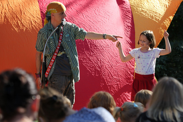 Kinderliedsänger Bernhard Fiebich unterhält mit seinem lustigen Kinderprogramm | Foto: (c) SPÖ Döbling