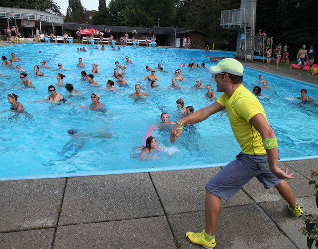 Zumba-Spaß im kühlen Nass | Foto: Langmann