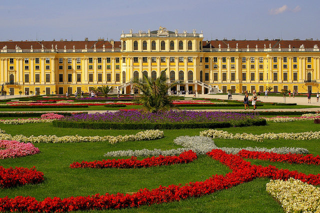 SOMMER IN SCHÖNBRUNN