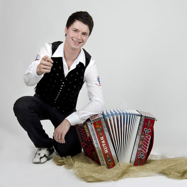 Martin Suschnig kommt mit seiner Harmonika zum Frühschoppen. | Foto: KK
