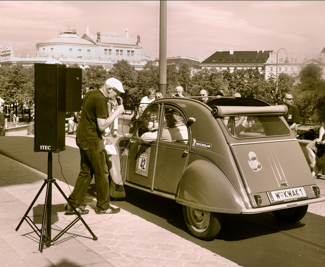 auf der Rampe zum Parlament