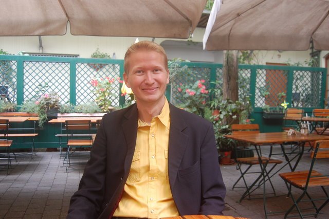 Zur "Frommen Helene" geht Philip Steffel meistens auf eine Frittattensuppe.