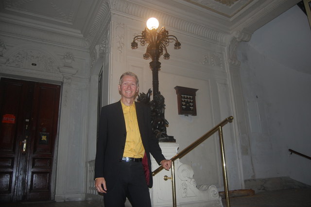 In dem Haus in der Zeltgasse wuchs Philip Steffel auf, hier lebt er auch heute wieder.