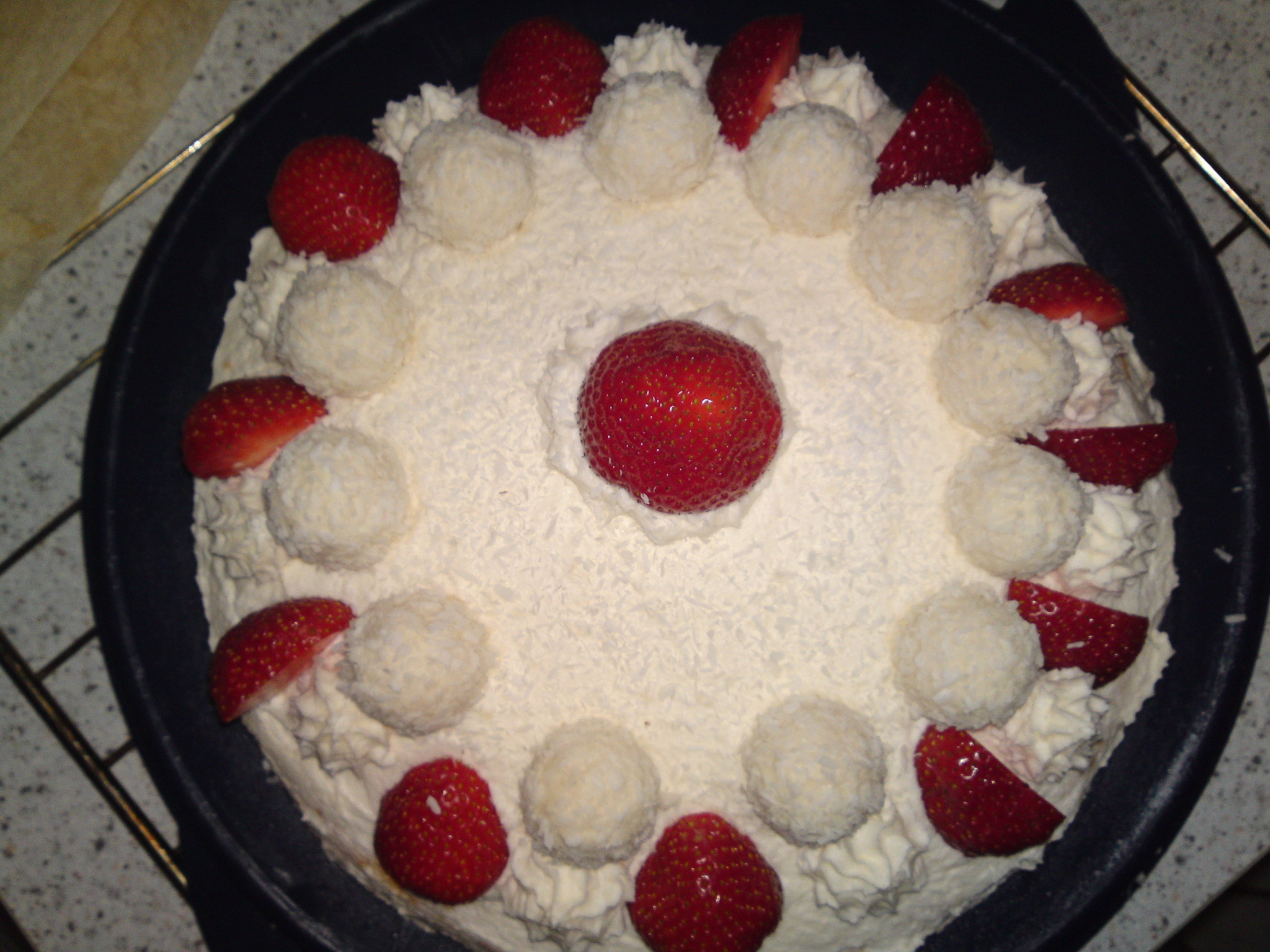 Erdbeer-Raffaello-Torte - Deutschlandsberg