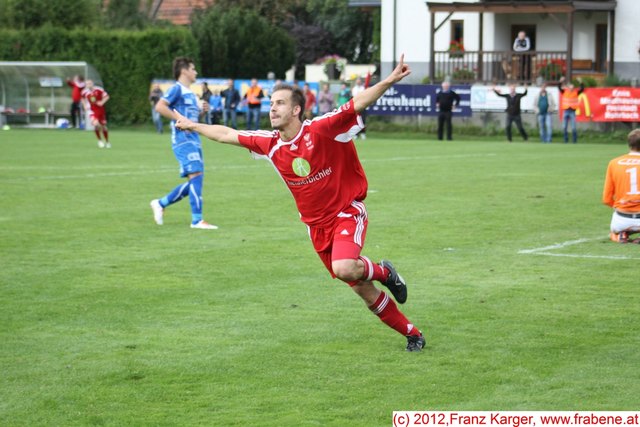 Sein Jubel kannte keine Grenzen. Michael Wolm traf zum 3:2 und besserte so seine Schwarte vor dem 1:1 wieder aus.