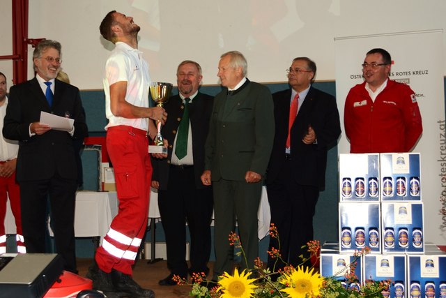 Martin Löffler vom Bezirk Linz-Stadt kann es kaum fassen: er ist Landessieger in Gold.