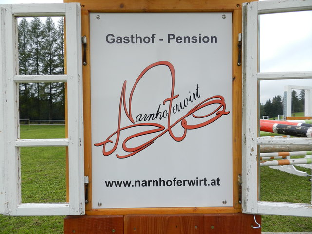 ... die Behübschung der Sprungständer  ... ;-)))