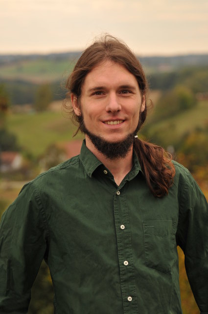 Clemens G. Arvay ist Agrarbiologe und hat im Qualitätsmanagement einer Bio-Marke gearbeitet