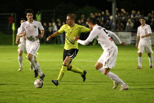 Führungstreffer: Florian Thomann (M.) erzielte nach einer schönen Einzelaktion das 1:0 für Mettersdorf. | Foto: WOCHE