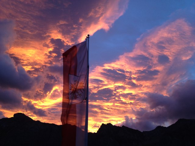 Blich am Morgen Richtung Kesselspitze Stubaital