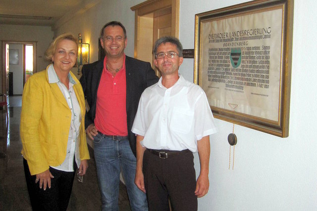Ministerin Maria Fekter, Bgm Hannes Neuhauser, Amtsleiter Gerhard Ampferer