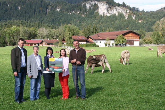 Die Vorbereitungen für das Jahrlingsfest am 6. Oktober am Gorihof in Reutte laufen auf Hochtouren.