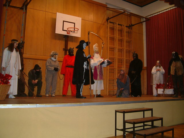 Das traditionelle Nikolospiel wird von der Theatergruppe Kremsbrücke wieder aufgeführt