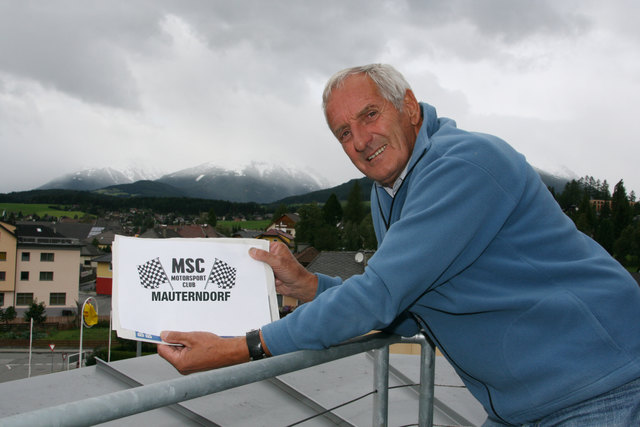 Neuer Name, neues Logo. Obmann Toni Gruber präsentiert den „MSC Motorsport Club Mauterndorf.