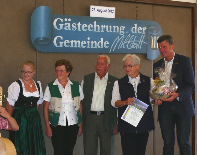 Ehrung: Alice Faschauner, Edith Oberzaucher, Wolfgang und Hannelore Berkhan und Tourismusreferent Erwin Theuermann (v.l.)