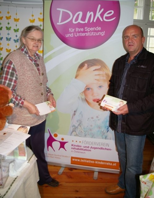 SSC Mitarbeiterin Christine Tauchner mit Kinder-Reha Pionier Markus Wieser