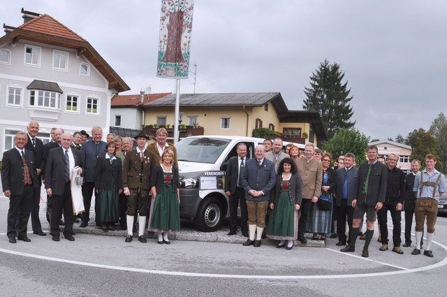 Mobile Vereine: Die Obertrumer bekamen einen Bus.