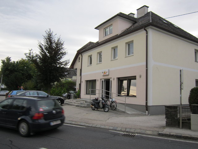 Bildungs-, und Karriereberatung im Veranstaltungsraum des Cafes Adriatic in Attnag-Puchheim