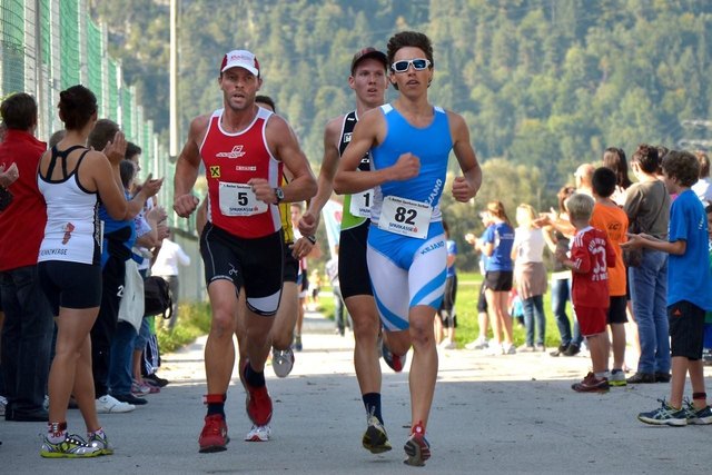 Rund 300 Sportler waren beim Volkslauf in Buch am Start.