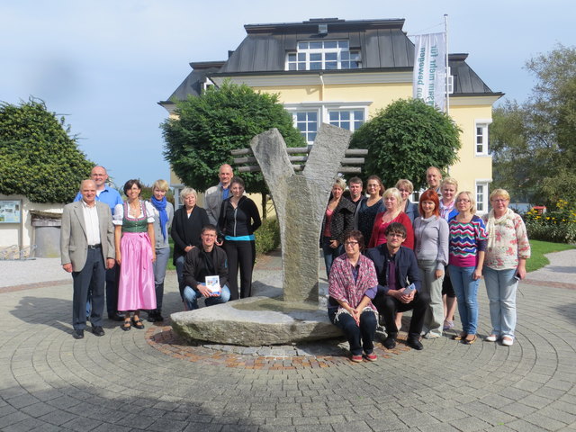 Die Delegation aus Estland machte sich ein Bild vom Energiekonzept im Salzburger Seenland.