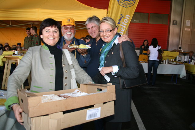 Wörgler VBgmin. Evelin Treichl, Fritz Scheffold, Lions Präsident Arno Abler, NRin. Carmen Gartelgruber.
