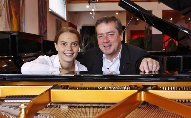 Sabine und Martin Pyrker spielen gemeinsam mit Hildegard Kugler am 13. Oktober in der Stadthalle. | Foto: Privat