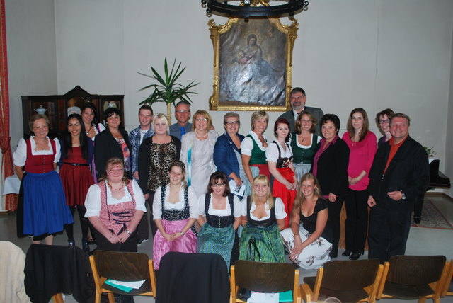 18 Fach-Sozialbetreuer schlossen mit Ende September  ihre zweijährige Ausbildung erfolgreich ab. | Foto: Privat