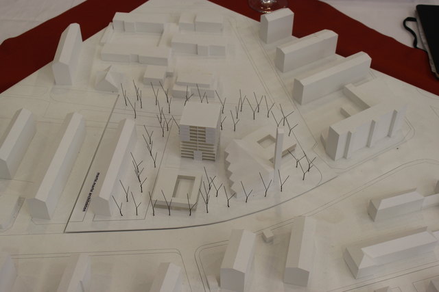 Das Siegerprojekt stellt die Kirche ins Zentrum und ist so konzipiert, dass viele freie Flächen entstehen.
