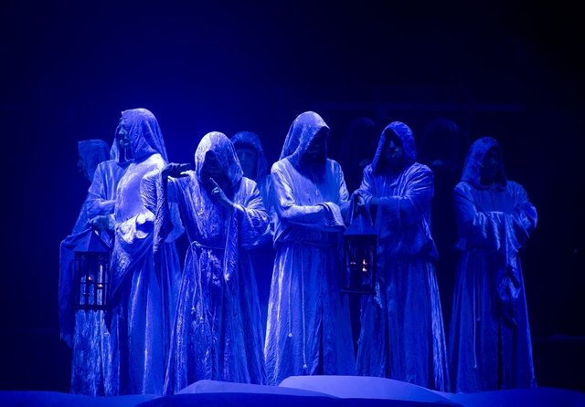 GREGORIAN ist ein stimmgewaltiger Chor, der in die Welt der Mystik entführt.