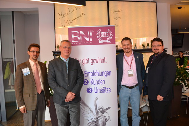 Unternehmer netzwerken beim Frühstück: Karl Hintermeyer, Gerhard Fiegl, Konrad Zauner, Christoph Haider