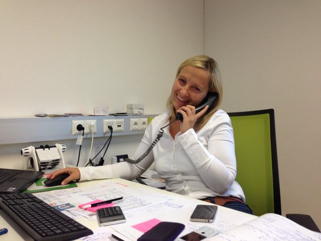Daniela Tscherk hat sich im Sturm-Büro schon sichtlich eingelebt.