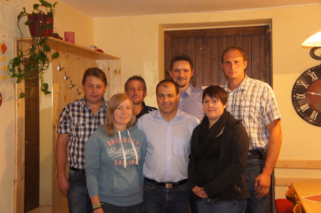Team mit Ehrengast: Gerhard Glauninger, Yvonne Neumeister, Werner Neumeister, Anton Solderer, Martin Weber, Martin Patz und Simone Huber (v.l.).