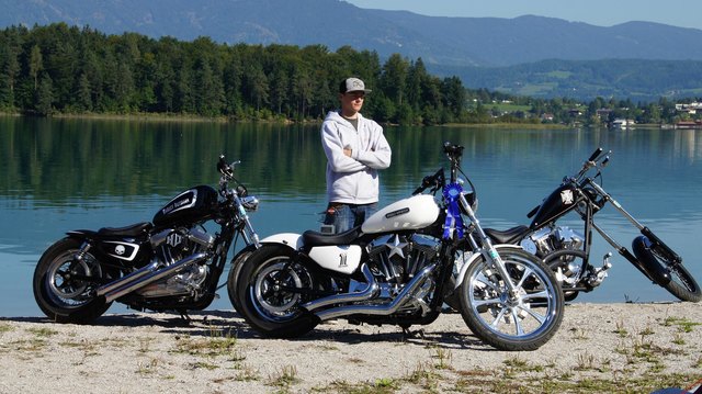 Silvio Steinwidder mit der Sportster 883 (links) und der Sportster 1200 | Foto: KK