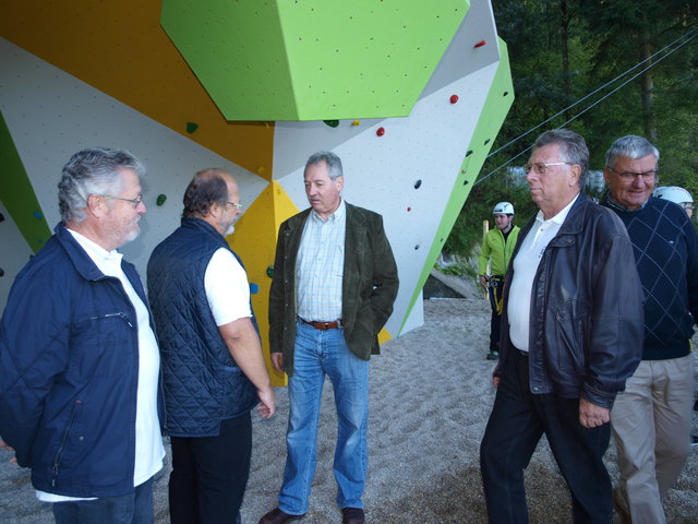 Kaolinum-Obmann Horst Geyer im Gespräch mit Landesrat Viktor Sigl.