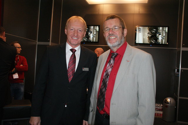 Heinrich Reinthaler von der WKOÖ besuchte Fill-Geschäftsführer Wolfgang Rathner auf der "Aluminium 2012" in Düsseldorf.