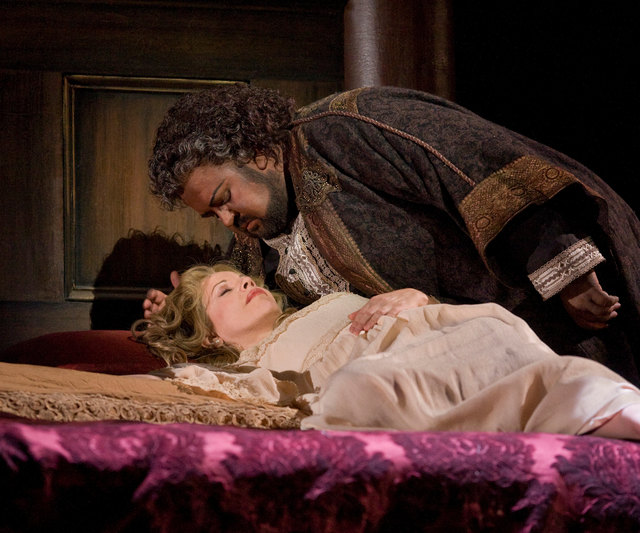 Renée Fleming und Johan Botha in Verdis "Otello".