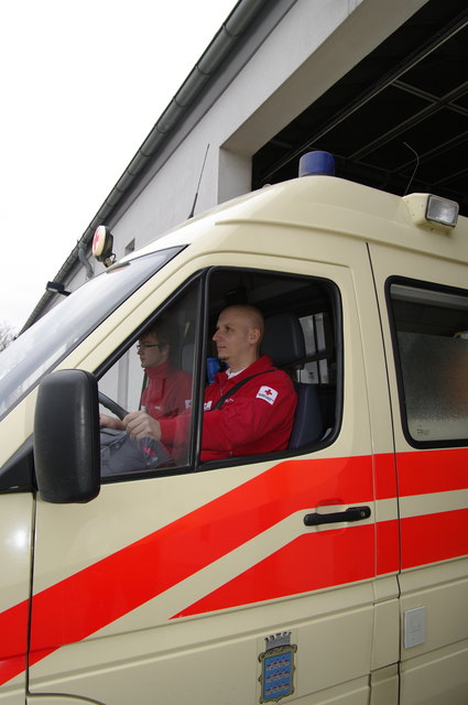 Die Rot Kreuz-Fahrten werden immer mehr. Ohne Zivildiener würde das Dienstrad stehen.