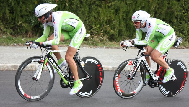 Georg Mayer (l.) und Christian Koch beim Paarzeitfahren in Zillingdorf (NÖ) | Foto: KK