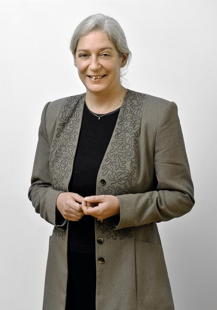 Buchhändlerin Sigrid Linecker verrät ihre Herbst-Favoriten. | Foto: WKOÖ