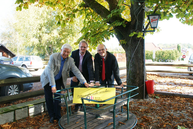 Bürgermeistersprecher Hans Meyr, LAbg. Jürgen Höckner, Hinzenbachs Ortschef Wolfgang Kreinecker.