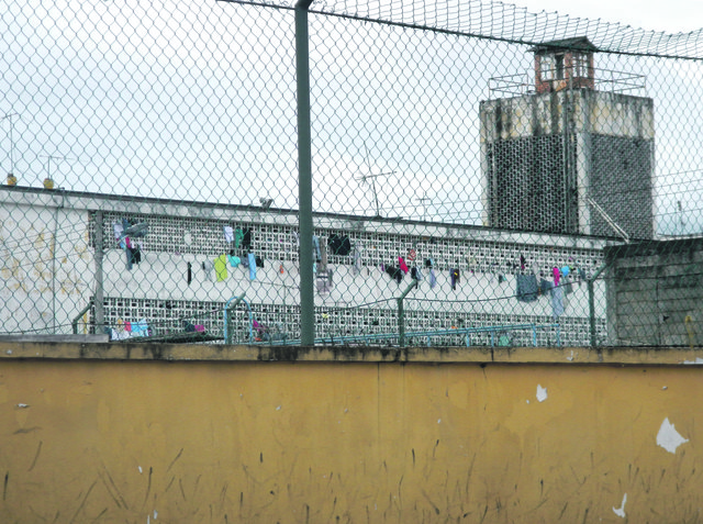 Trostlos: In diesem Gefängnis in Bogotá sitzt Nathalie H. seit Ende 2011 in Haft.
