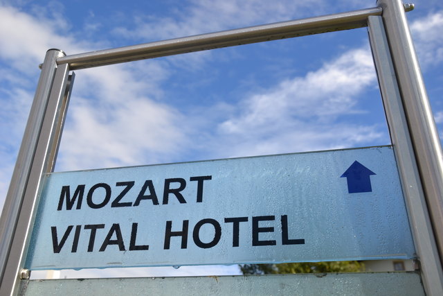Eine russische Investorin kaufte sich in den Rieder Hotelkomplex neben dem Badesee ein.