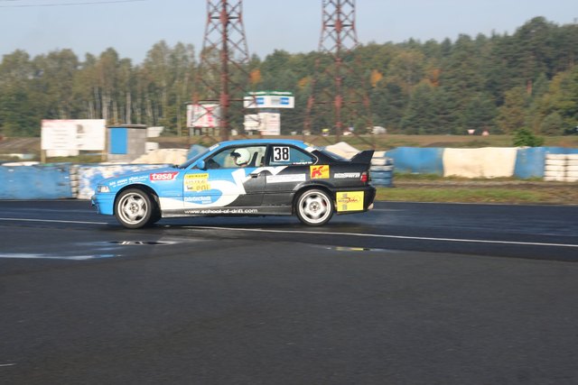 Andreas Hipfl - school-of-drift, Platz 3 Klasse R1, BMW E36 325i