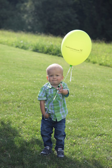 Andeas freute sich über den Luftballon